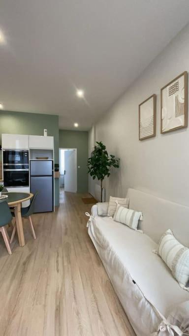 Joli Appartement Avec Parking - Proche Centre Ville Chartres Exterior foto